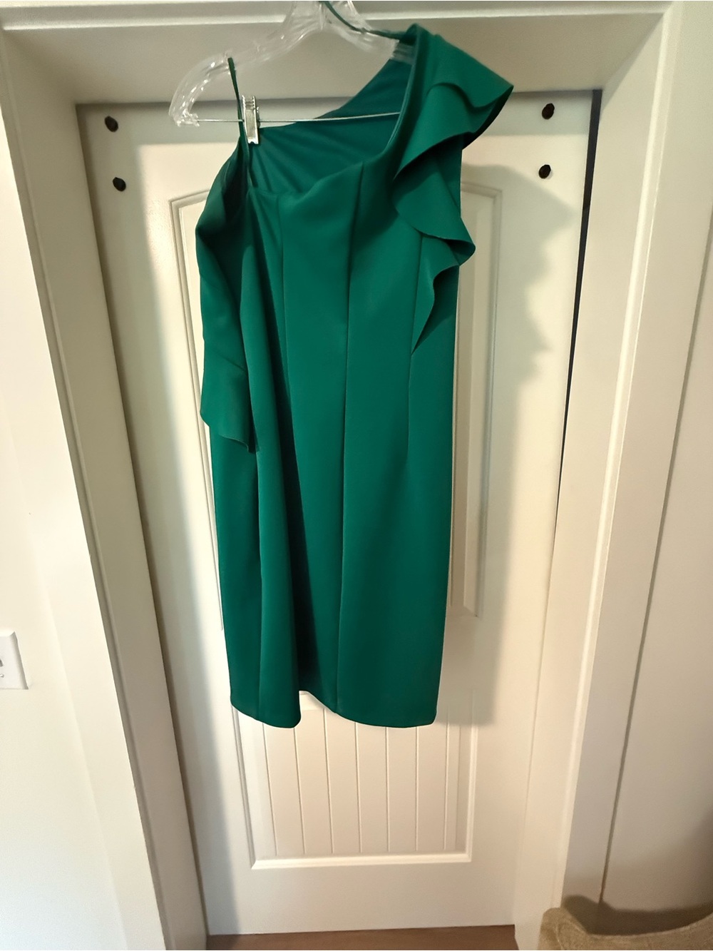 Jessica Howard Emerald One-Shoulder Ruffle Dress
